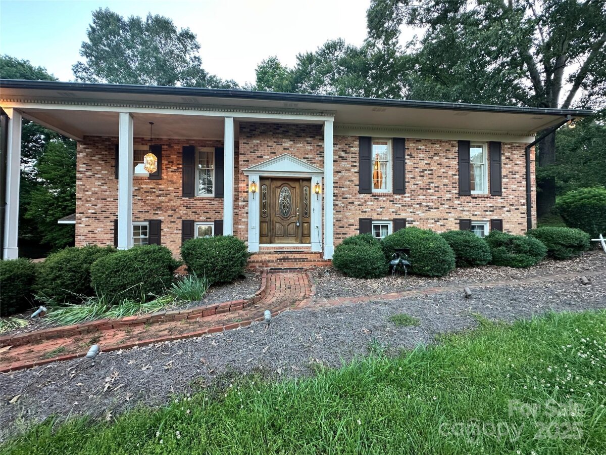 5495 Valley Run Street, Hickory, NC 28601, MLS # 4257311