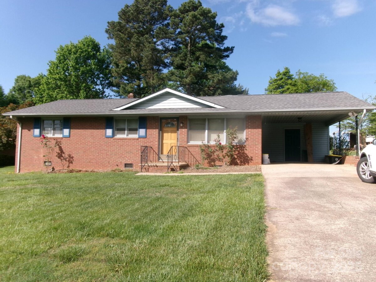 2583 Robinson Road, Newton, NC 28658, MLS # 4257488