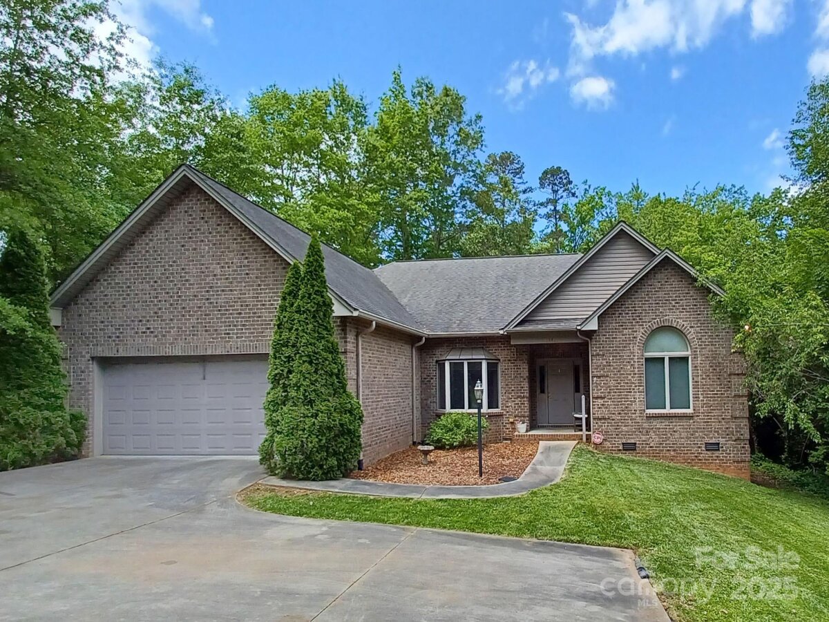 1061 NW 14th Avenue Drive, Hickory, NC 28601, MLS # 4257798