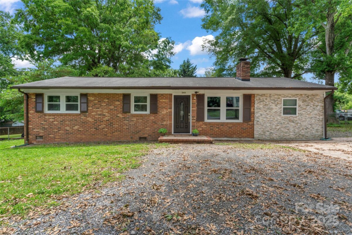 2401 Woodleaf Drive, Gastonia, NC 28052, MLS # 4257882