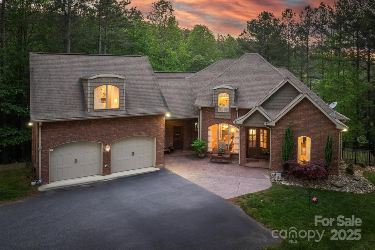 2163 W Paradise Harbor Drive, Connelly Springs, NC 28612, MLS # 4257910
