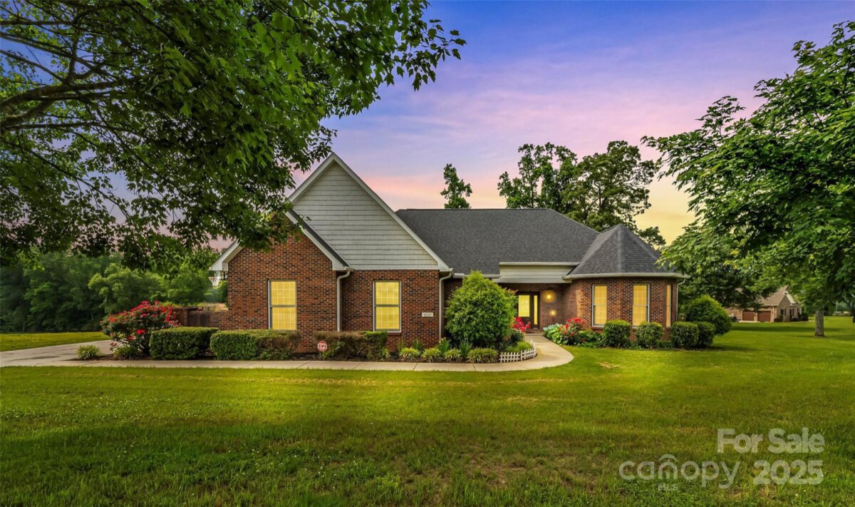 1825 Smyre Farm Road, Newton, NC 28658, MLS # 4258103