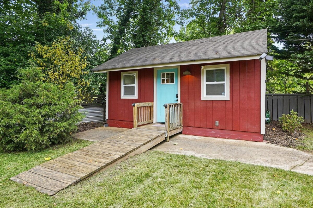 4235 Howie Circle, Charlotte, NC 28205, MLS # 4258170