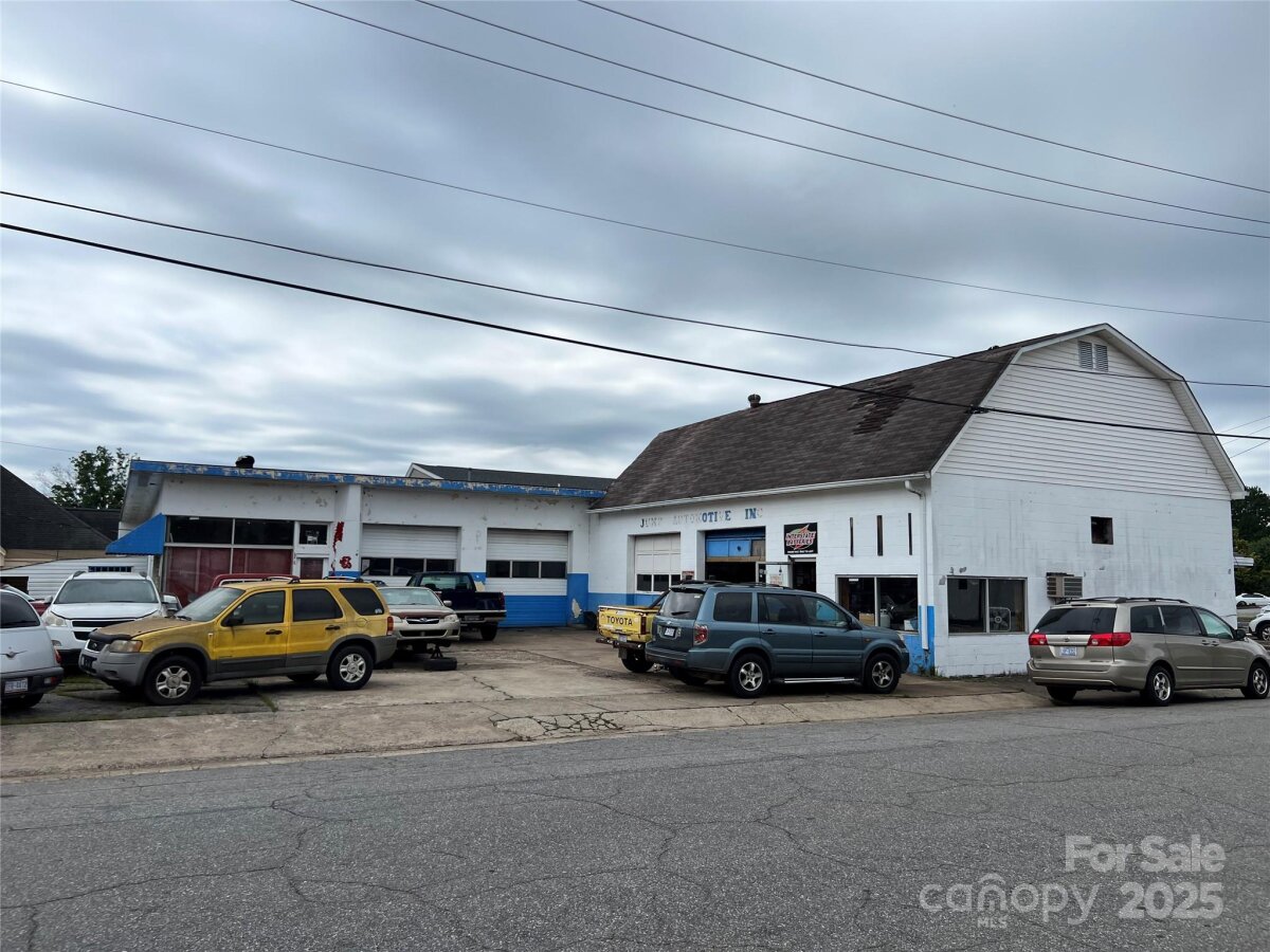 11 E B Street, Newton, NC 28658, MLS # 4258352