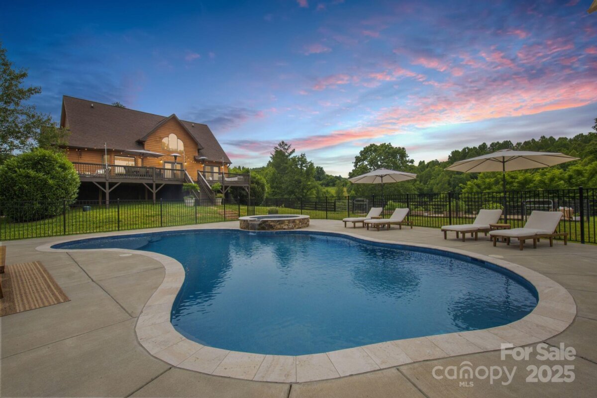 6500 Duck Creek Road, Lenoir, NC 28645, MLS # 4258790
