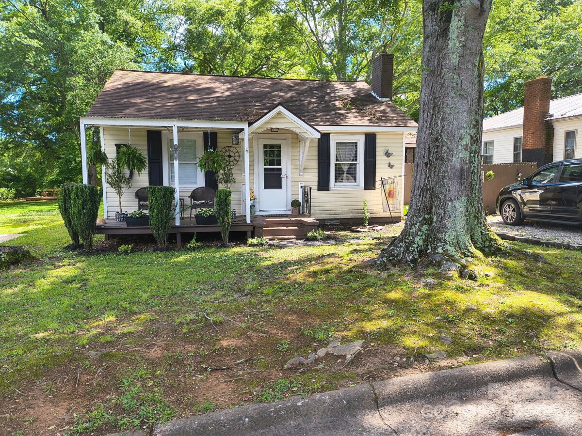 903 W Oak Street, Shelby, NC 28150, MLS # 4259035