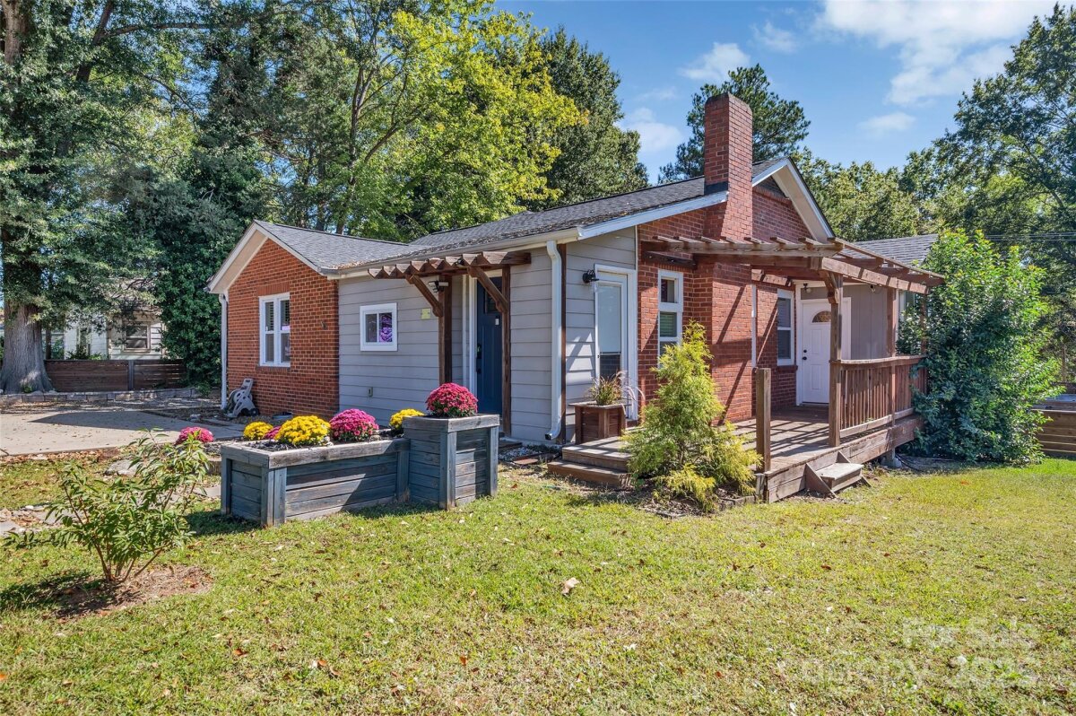 1111 E Park Drive, Gastonia, NC 28054, MLS # 4259269