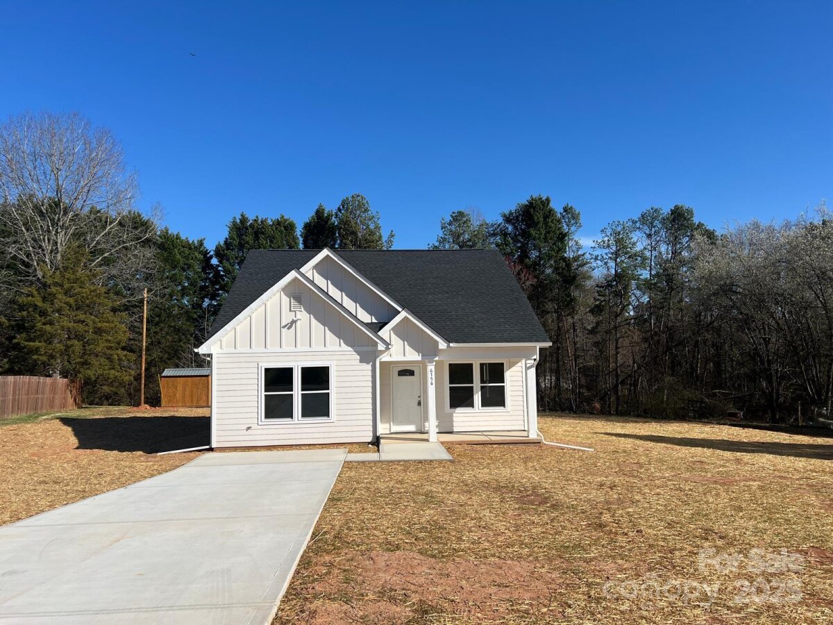 6756 Denver Heights Circle, Denver, NC 28037, MLS # 4259585