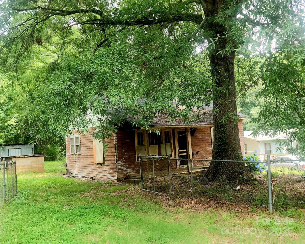 711 East Drive, Cherryville, NC 28021, MLS # 4260087