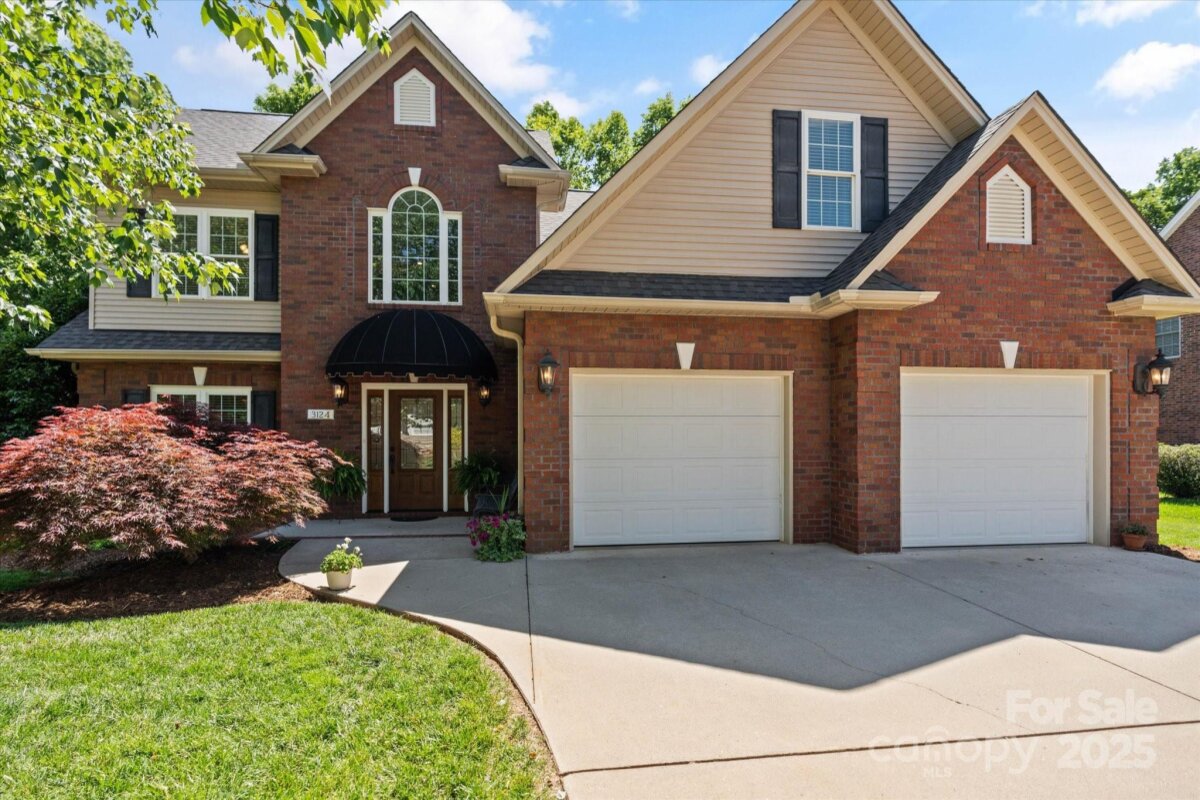3124 17th Street Lane, Hickory, NC 28601, MLS # 4260375