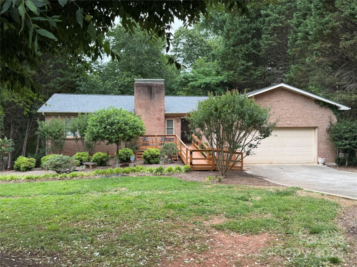 5198 Wright Drive, Hickory, NC 28602, MLS # 4260727