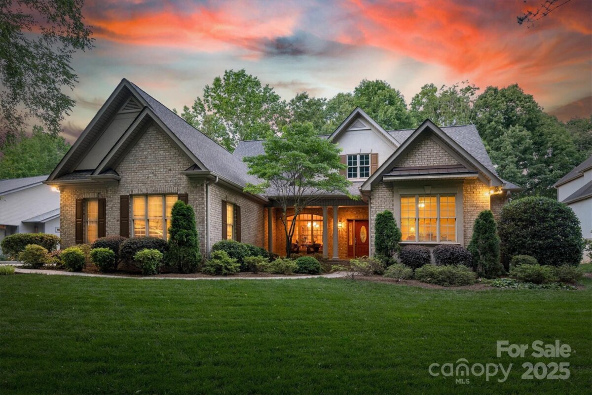 9002 Fair Oak Drive, Sherrills Ford, NC 28673, MLS # 4260836