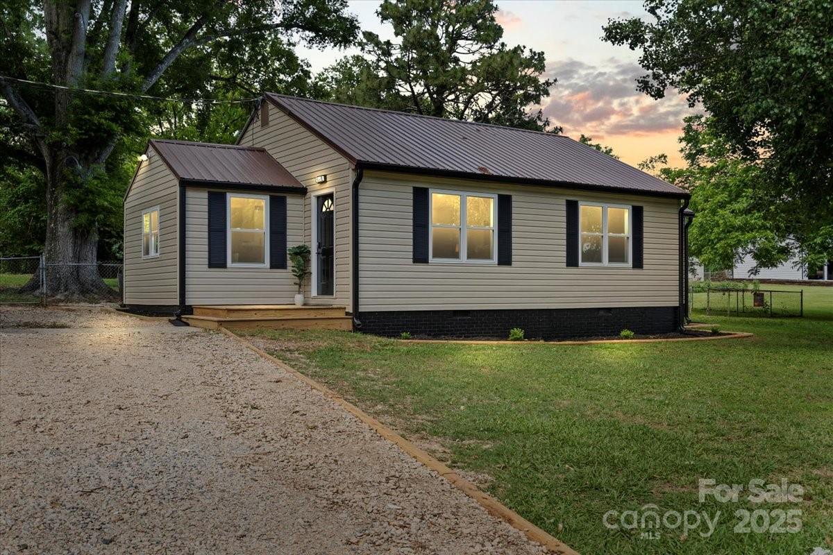 1055 Laurel Avenue, Lancaster, SC 29720, MLS # 4261227