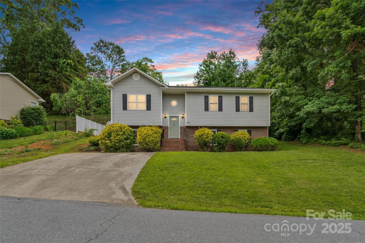 205 Davis Drive, Morganton, NC 28655, MLS # 4261500