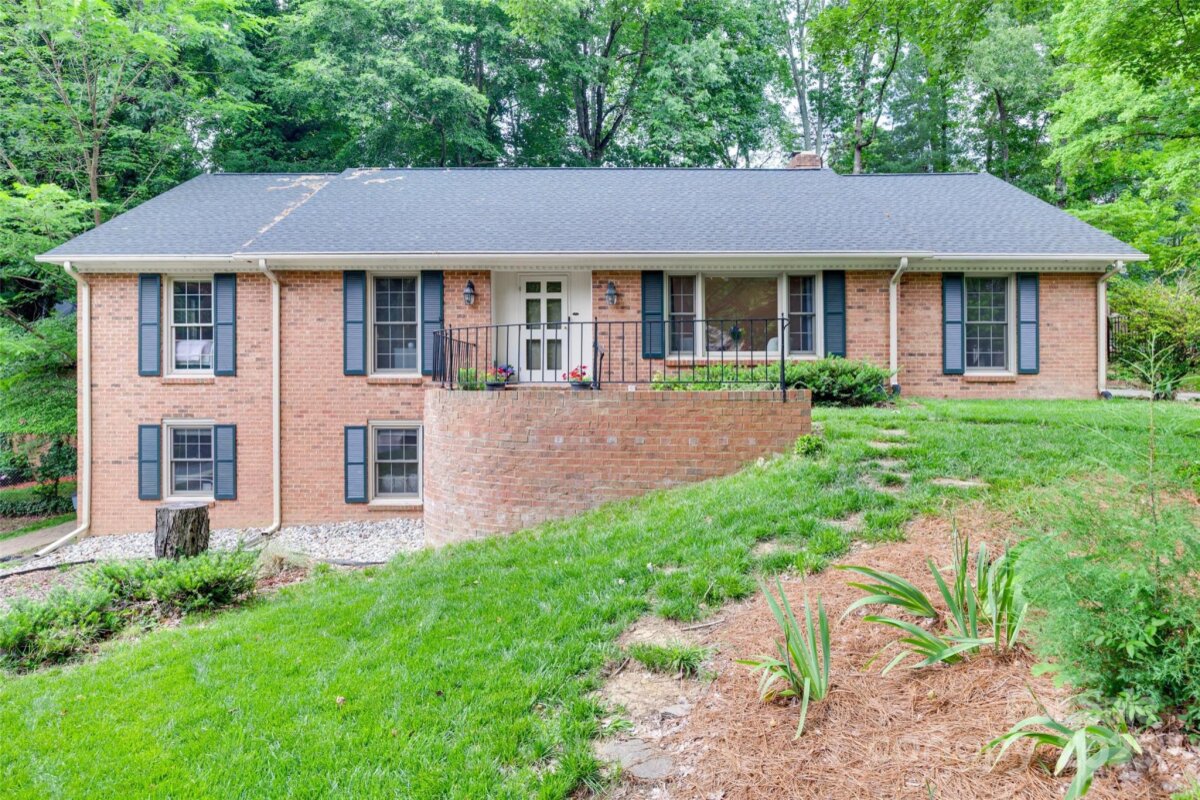 6626 Rocky Falls Road, Charlotte, NC 28211, MLS # 4262887