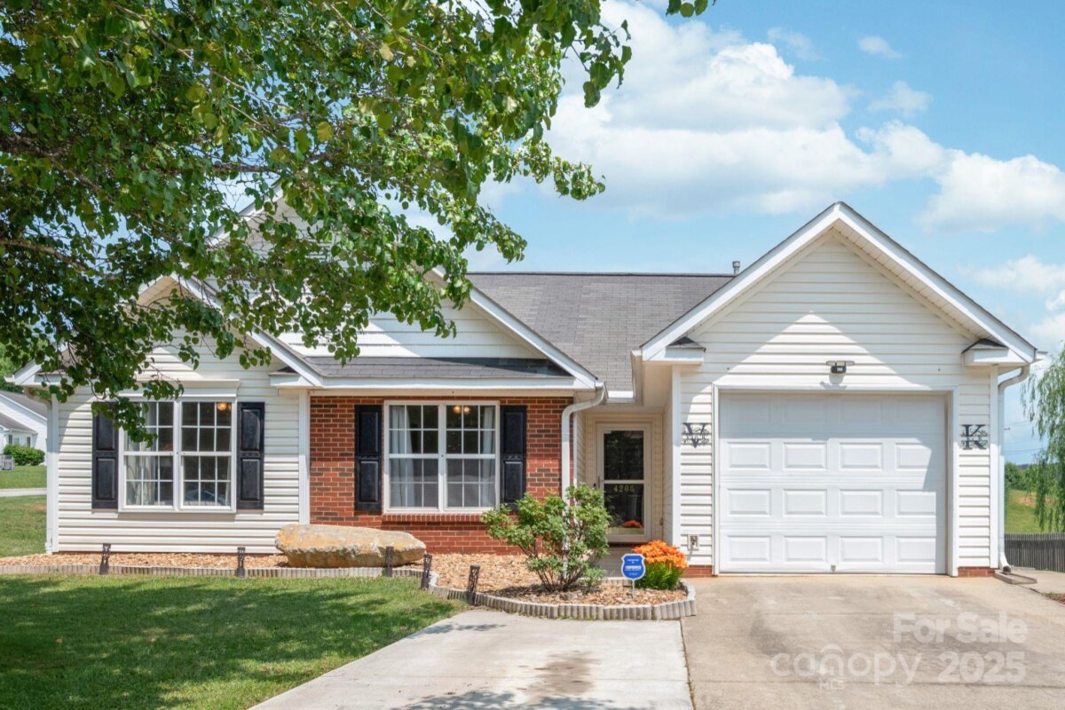 4208 Oaksburg Court, Winston Salem, NC 27107, MLS # 4262960