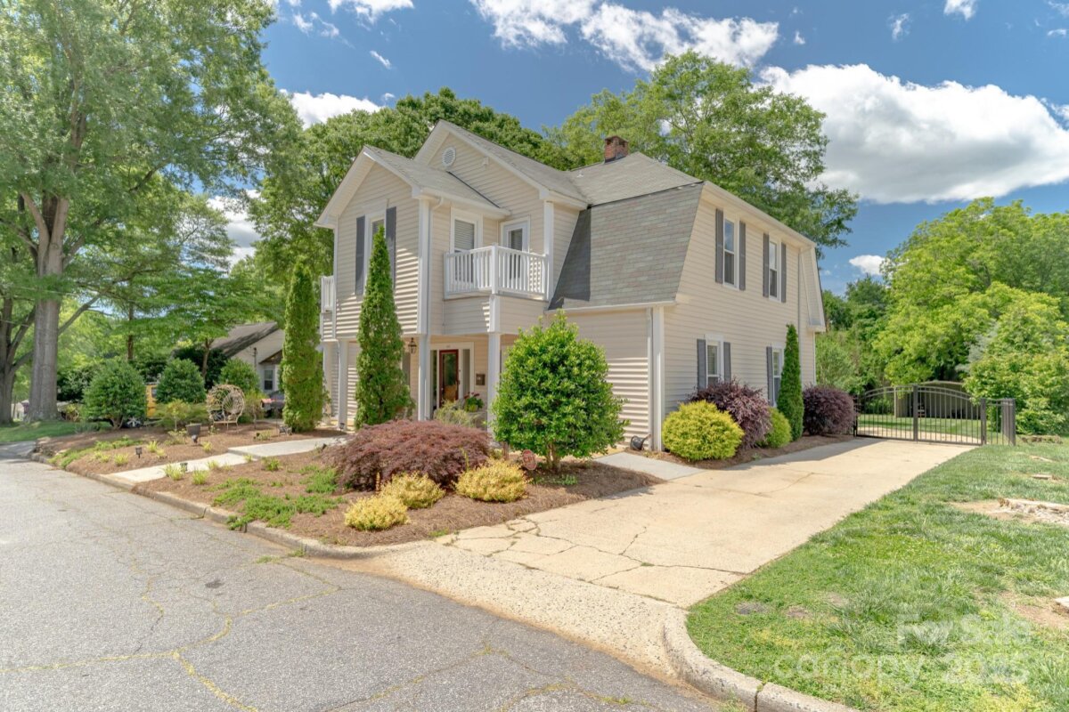 420 S Cedar Street, Lincolnton, NC 28092, MLS # 4263228