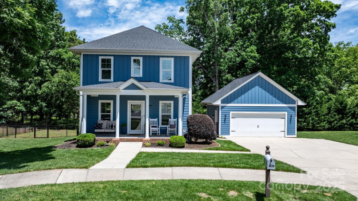 1067 33rd Avenue Loop, Hickory, NC 28601, MLS # 4263290