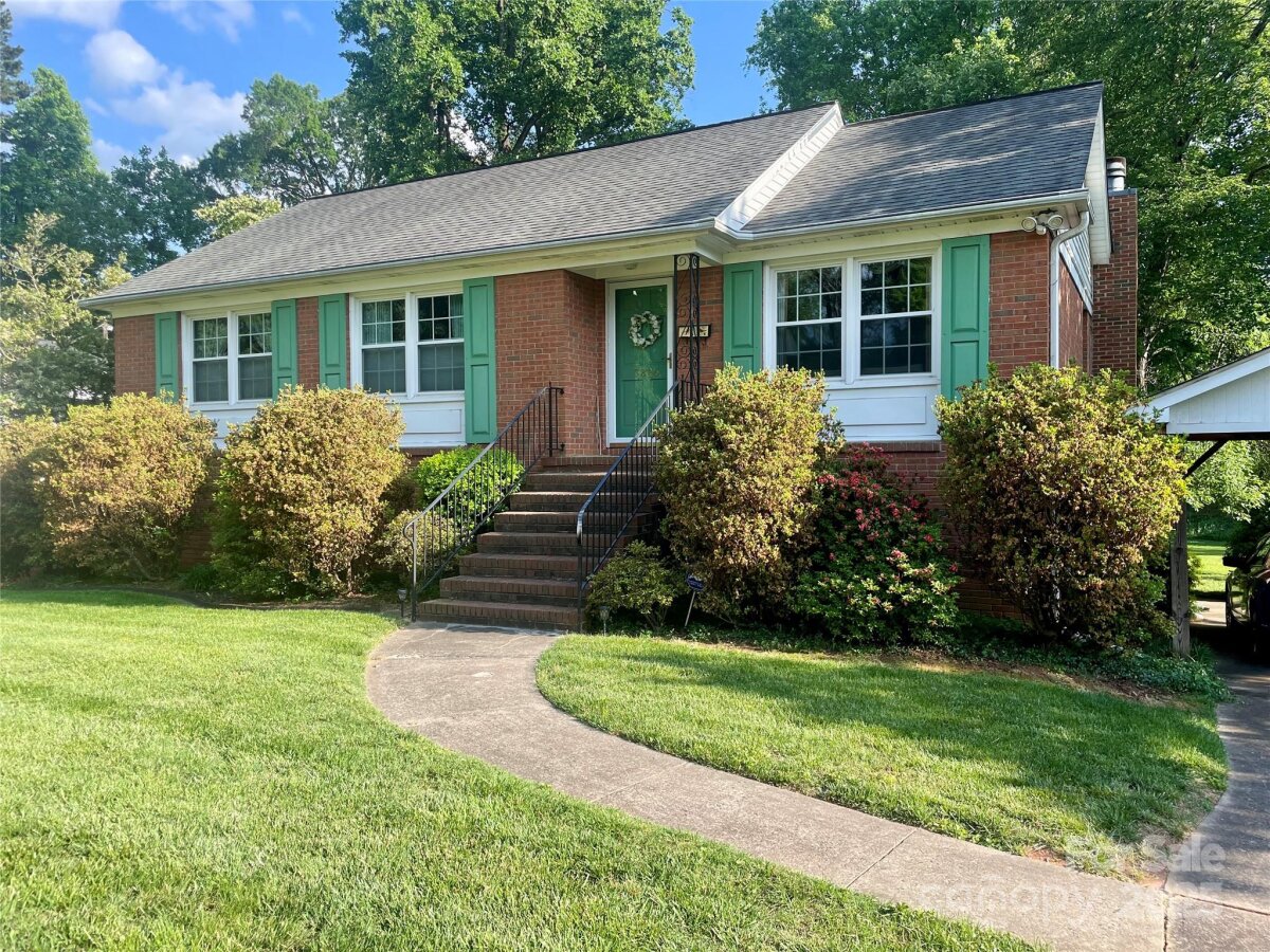 5806 Whitingham Drive, Charlotte, NC 28215, MLS # 4263834