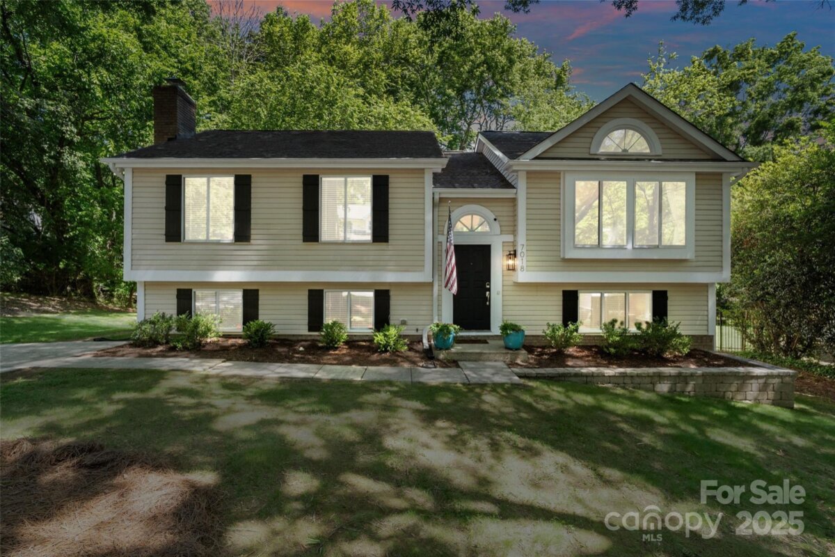 7018 Rollingridge Drive, Charlotte, NC 28211, MLS # 4264051