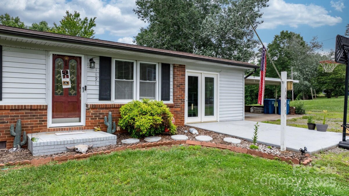1691 Hill River Road, Hiddenite, NC 28636, MLS # 4264524