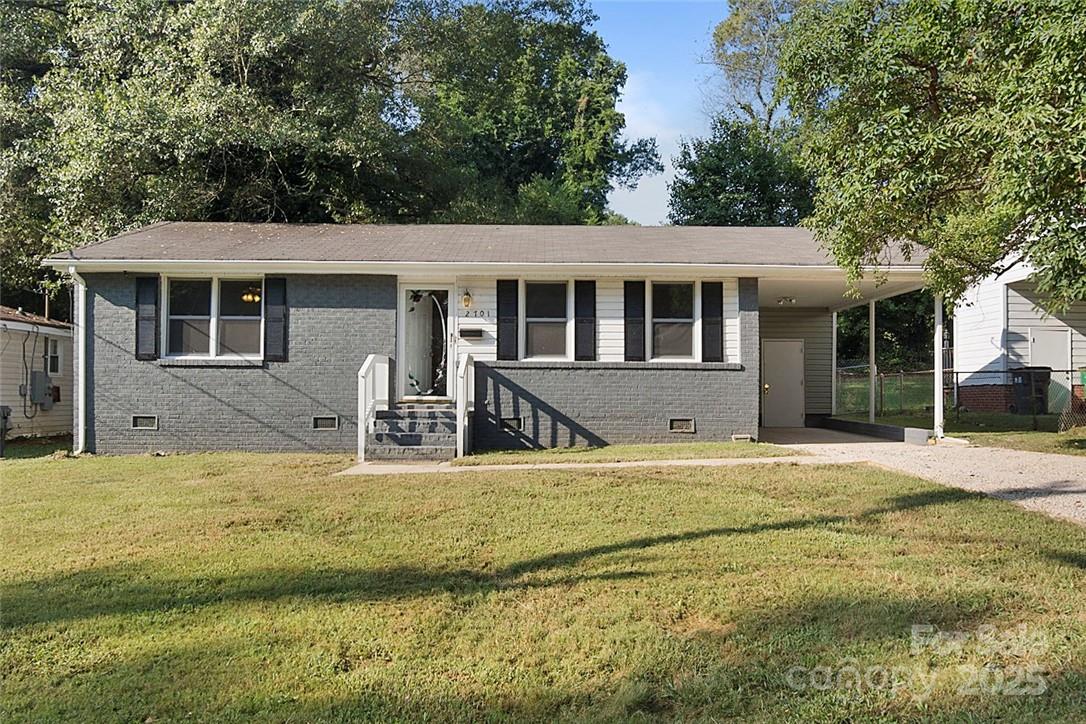 2701 Ravencroft Drive, Charlotte, NC 28208, MLS # 4264971