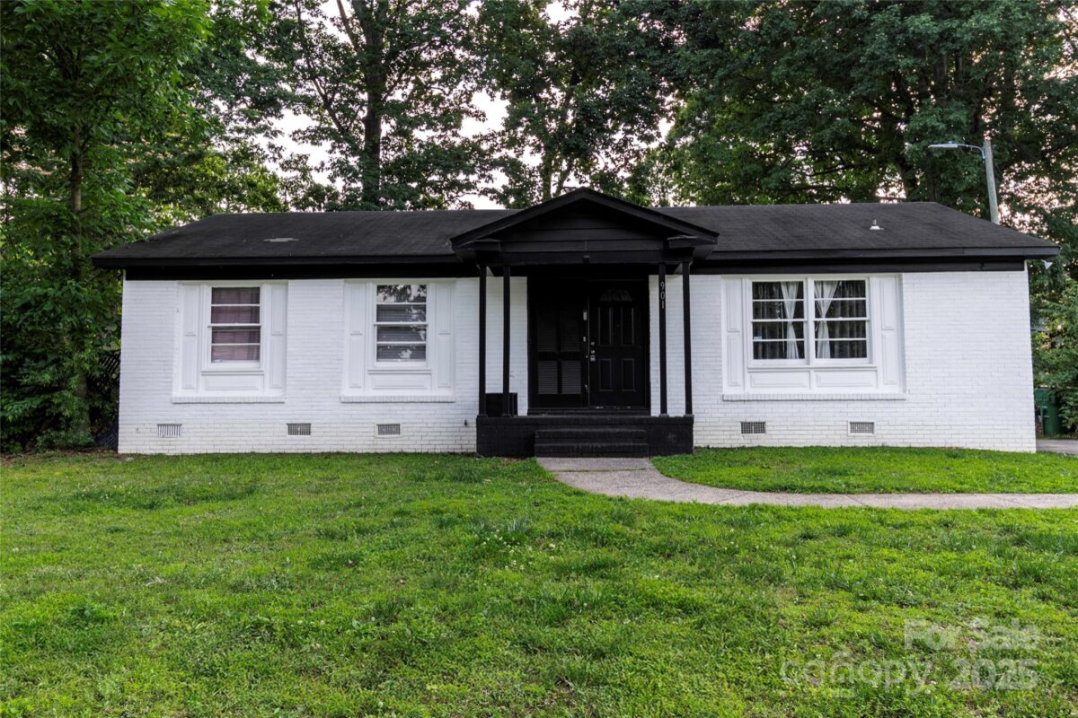 901 Echo Glen Road, Charlotte, NC 28213, MLS # 4265124