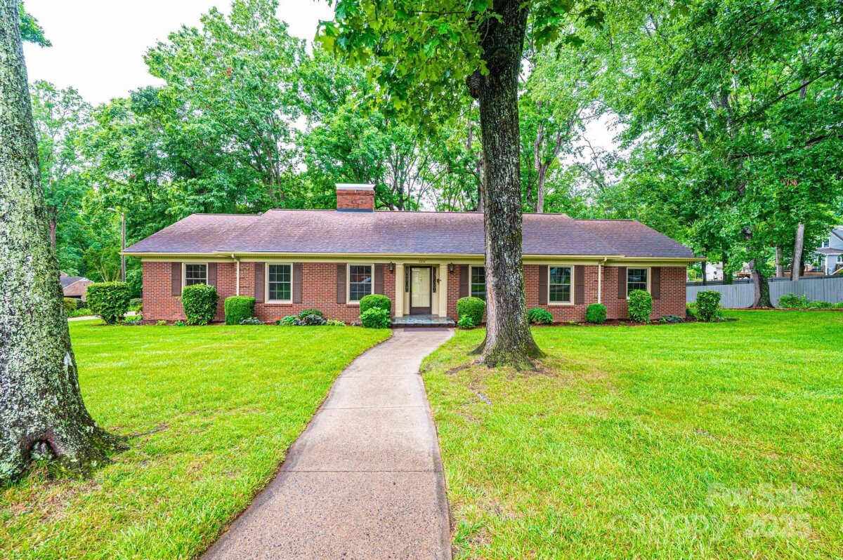 1304 5th Street Circle, Hickory, NC 28601, MLS # 4265643