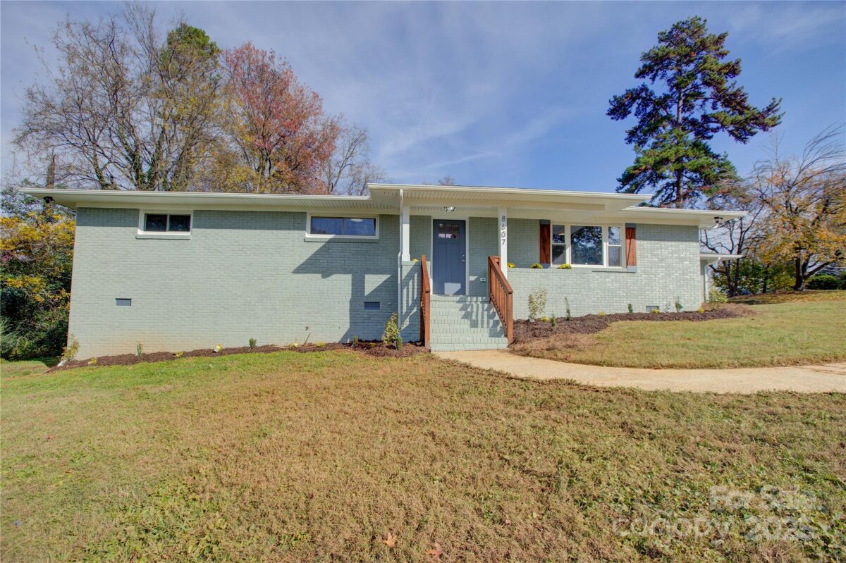 8607 Larchmont Circle, Charlotte, NC 28214, MLS # 4265782