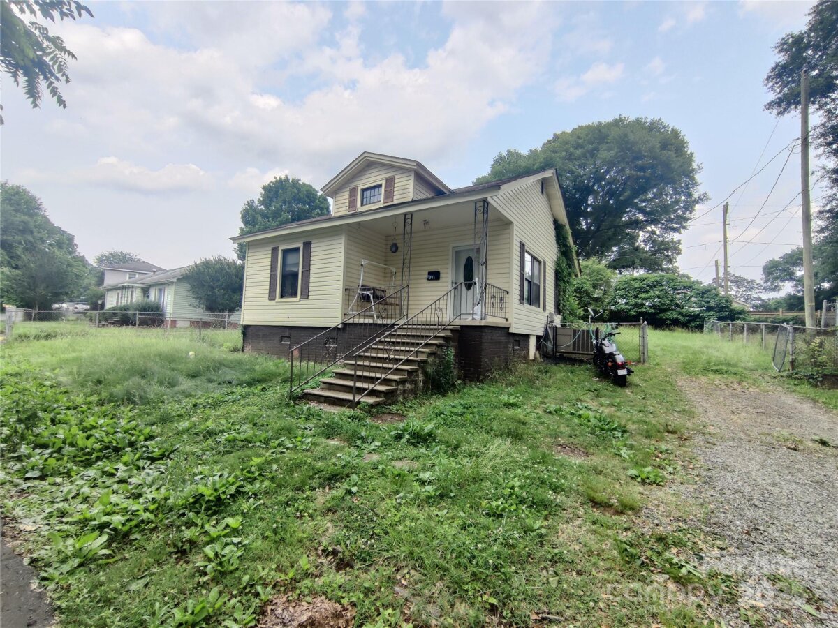 205 Woods Street, Mount Holly, NC 28120, MLS # 4265820