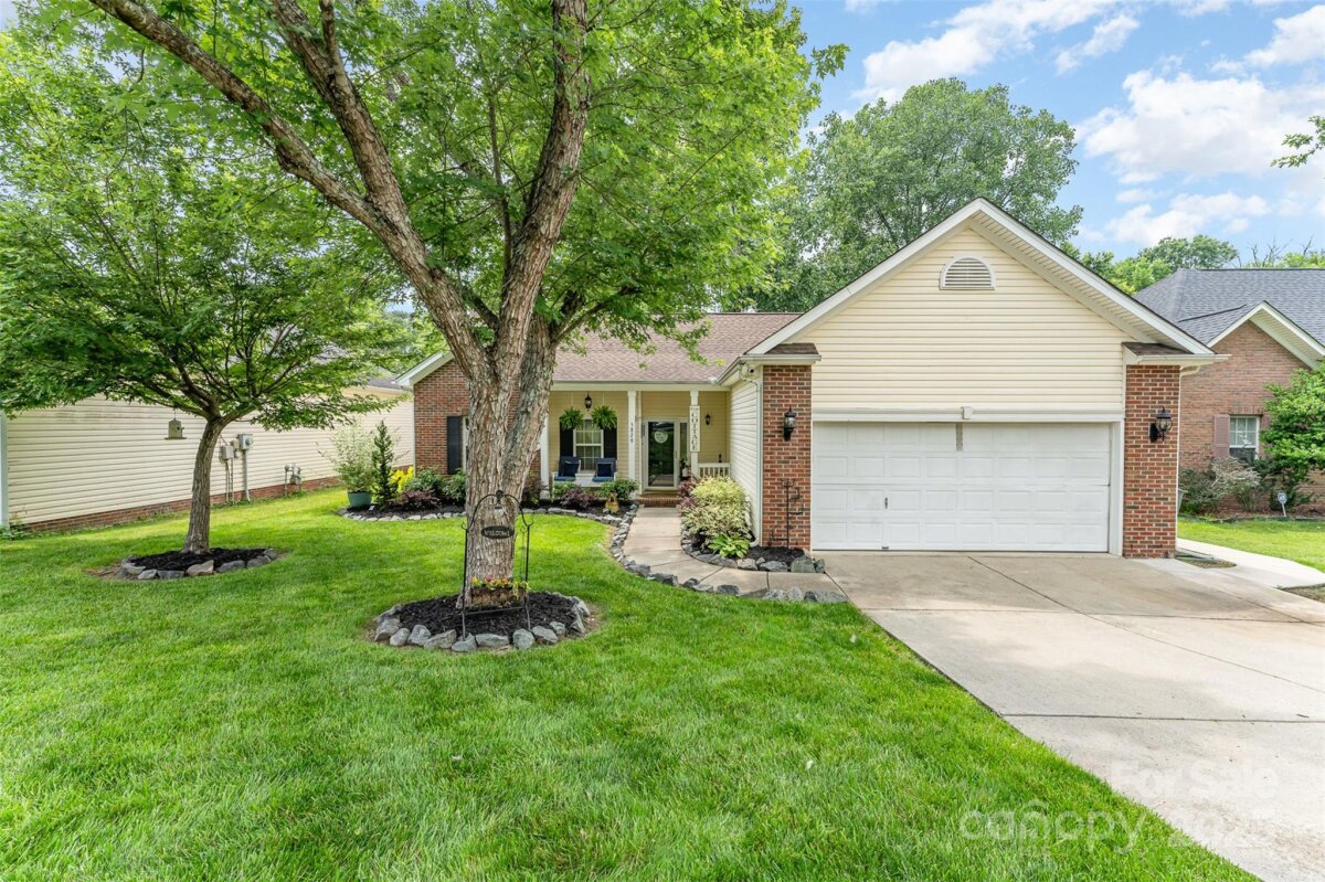 5829 Andrew Ward Avenue, Charlotte, NC 28216, MLS # 4265835