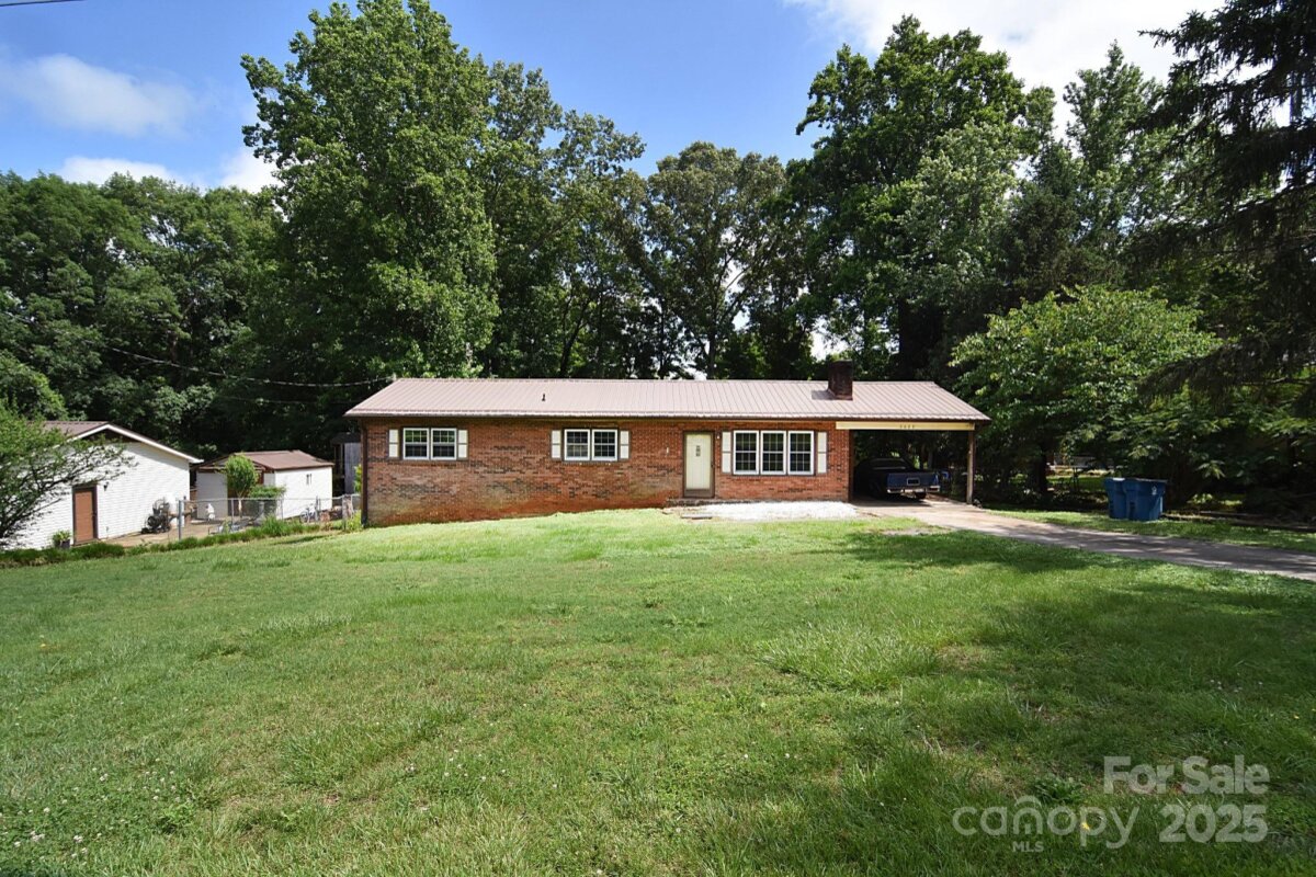 2625 Glenn Street, Newton, NC 28658, MLS # 4265870