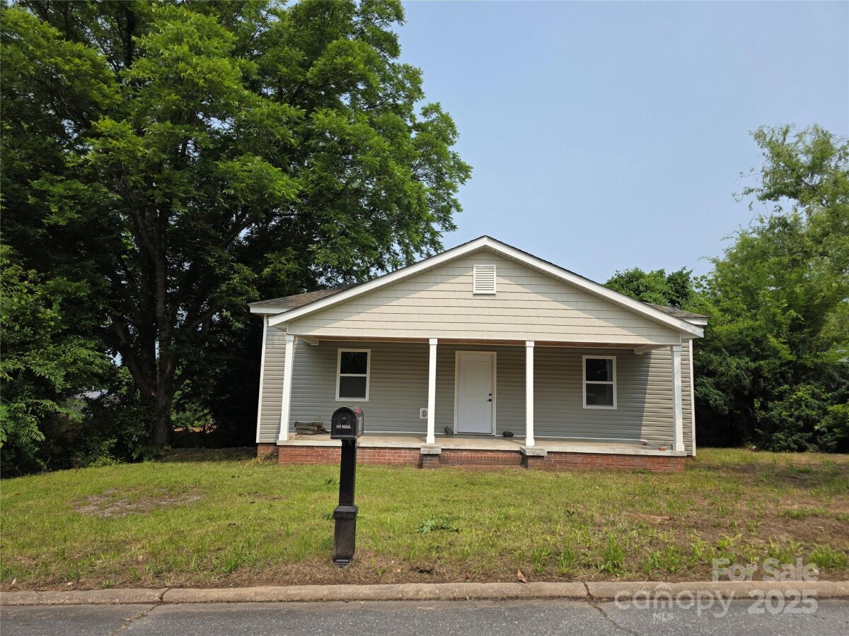 38 Holly Street, Great Falls, SC 29055, MLS # 4265978