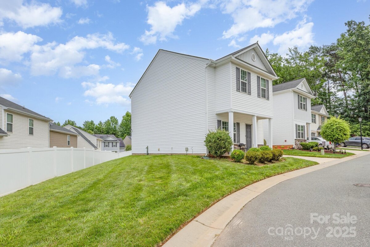 8005 Stevie Oaks Lane, Charlotte, NC 28215, MLS # 4266457