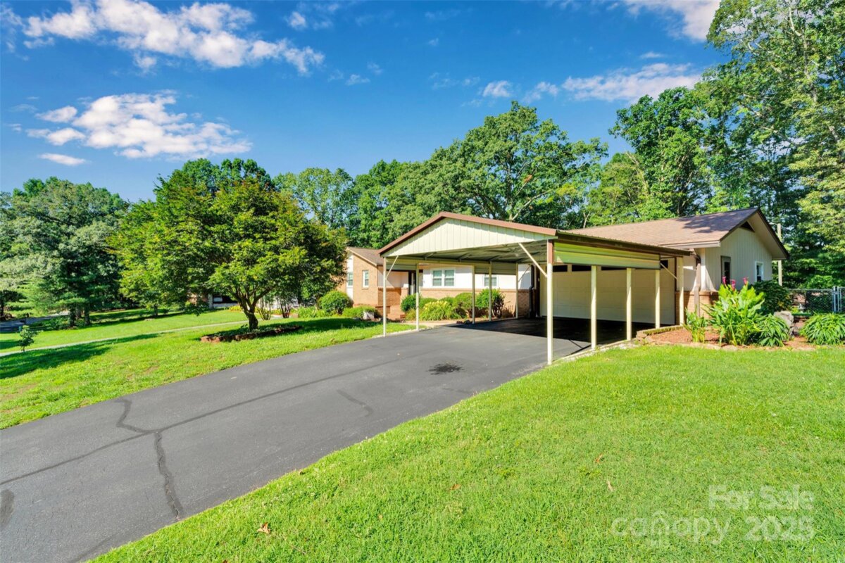 2326 Horseshoe Bend Road Unit 8, Hickory, NC 28601, MLS # 4266807