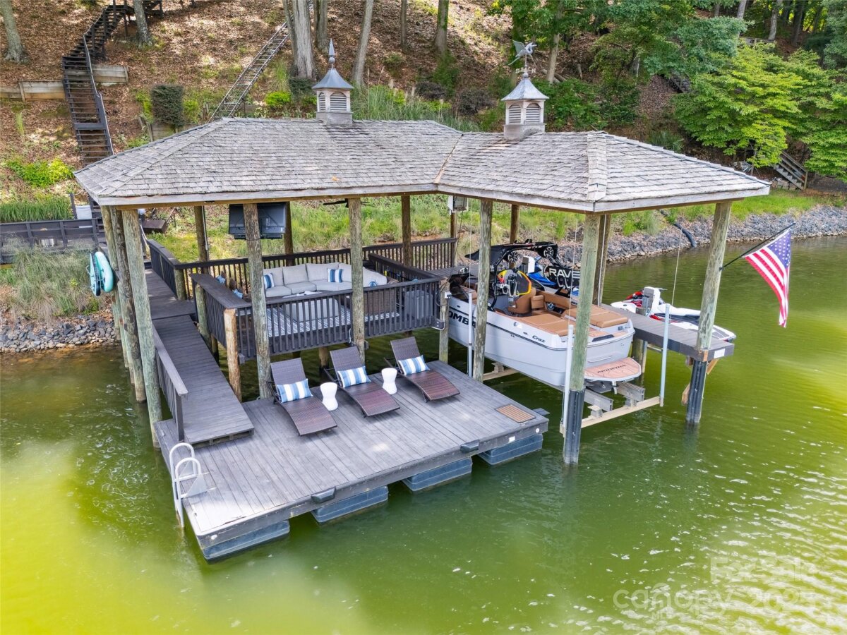 2004 Marquesas Avenue, Tega Cay, SC 29708, MLS # 4267074