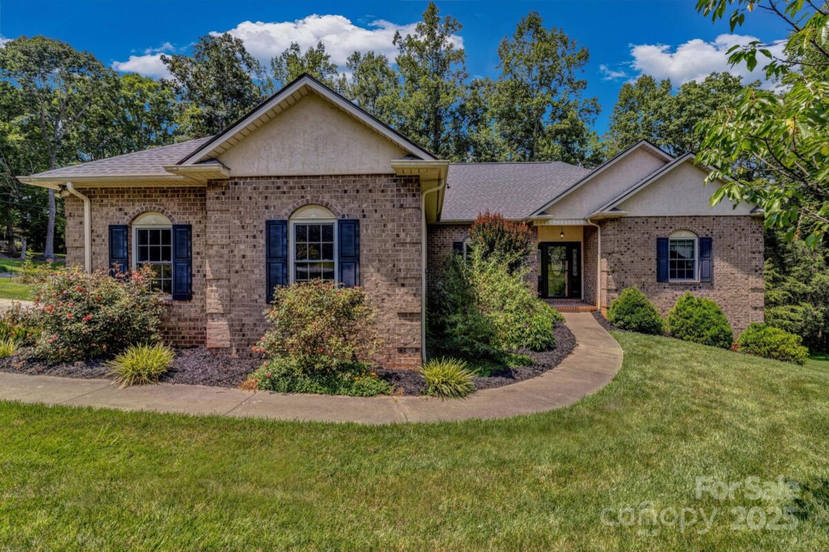 2790 Twin Oaks Drive, Morganton, NC 28655, MLS # 4267085