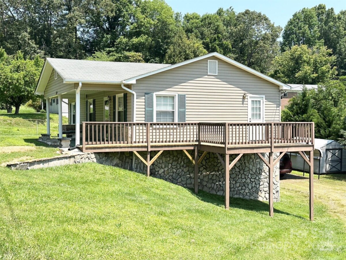 820 NE Seehorn Street, Lenoir, NC 28645, MLS # 4267646