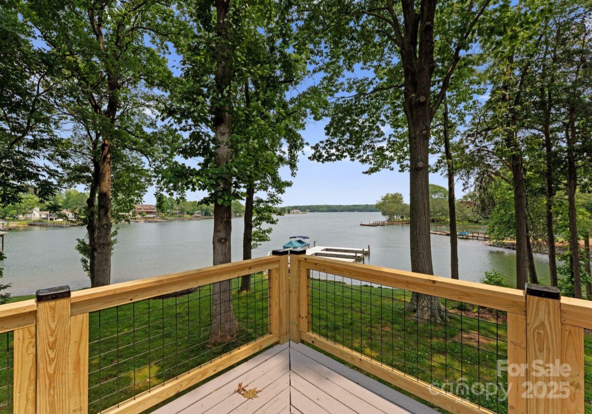 5075 Lakeview Circle, Sherrills Ford, NC 28673, MLS # 4267740