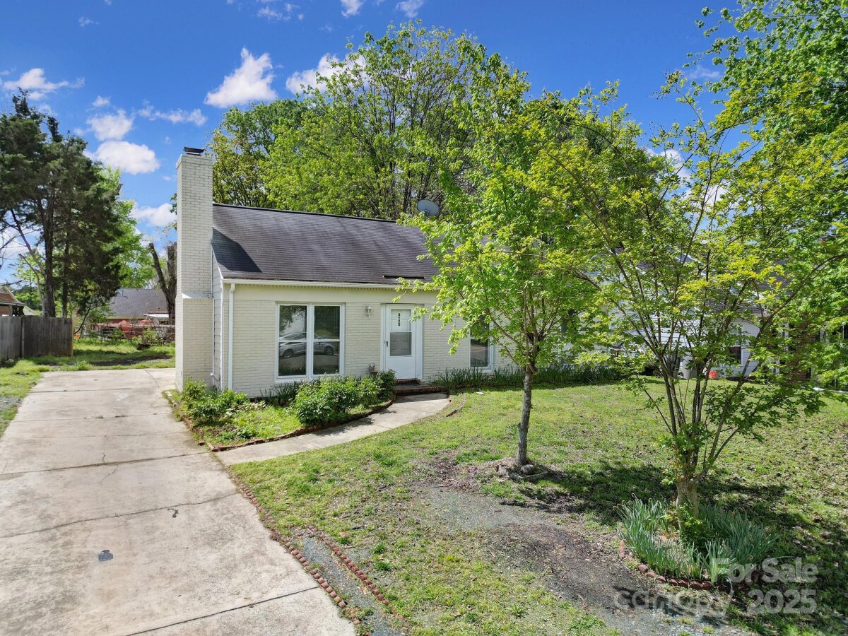8520 Mission Hills Road, Charlotte, NC 28227, MLS # 4268181