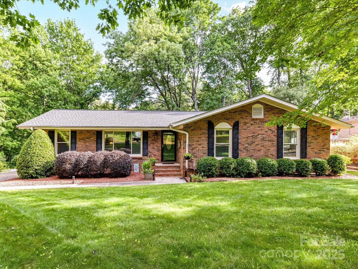 13617 Lake Bluff Drive, Matthews, NC 28105, MLS # 4268309