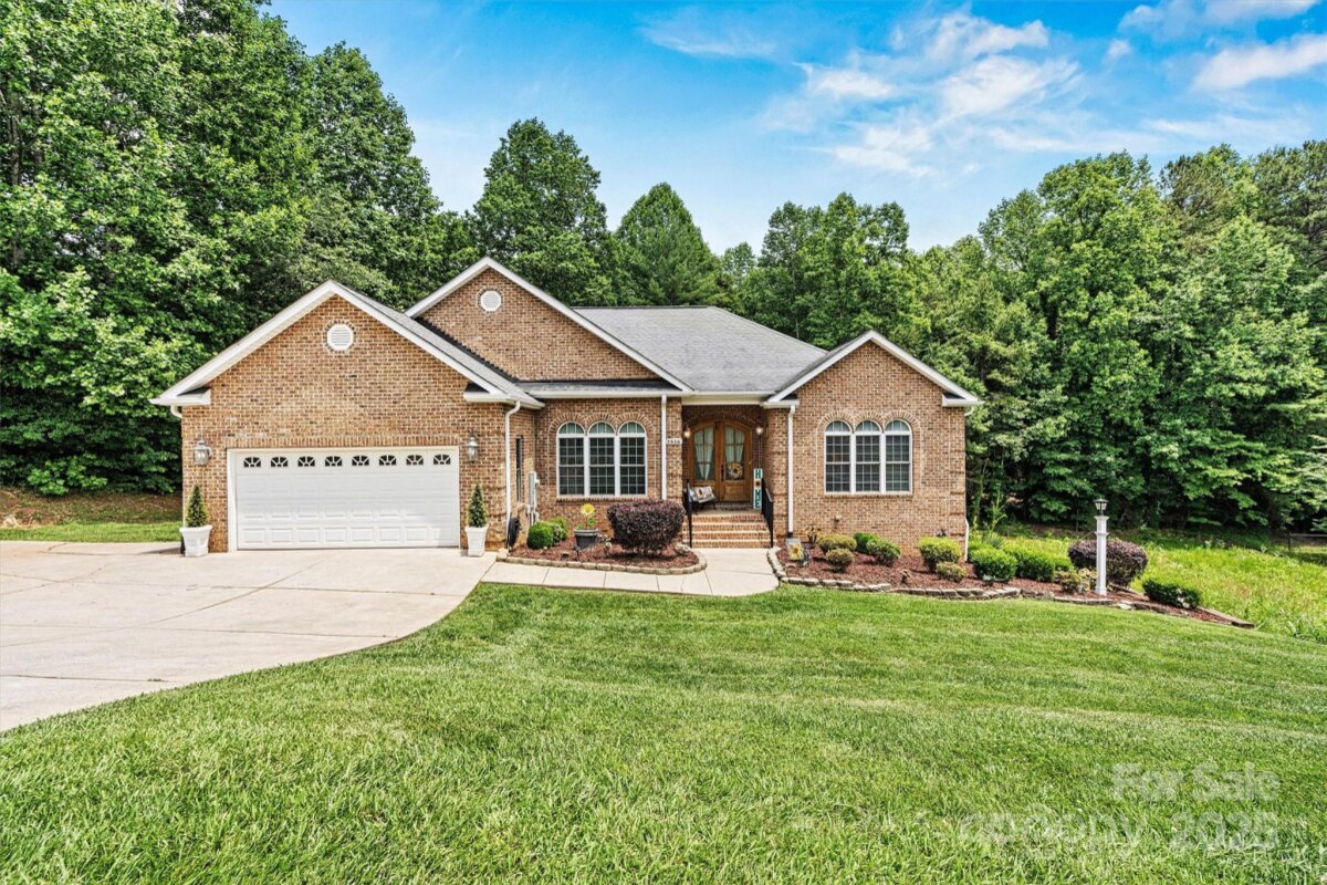 1616 Indian Springs Drive, Conover, NC 28613, MLS # 4268711