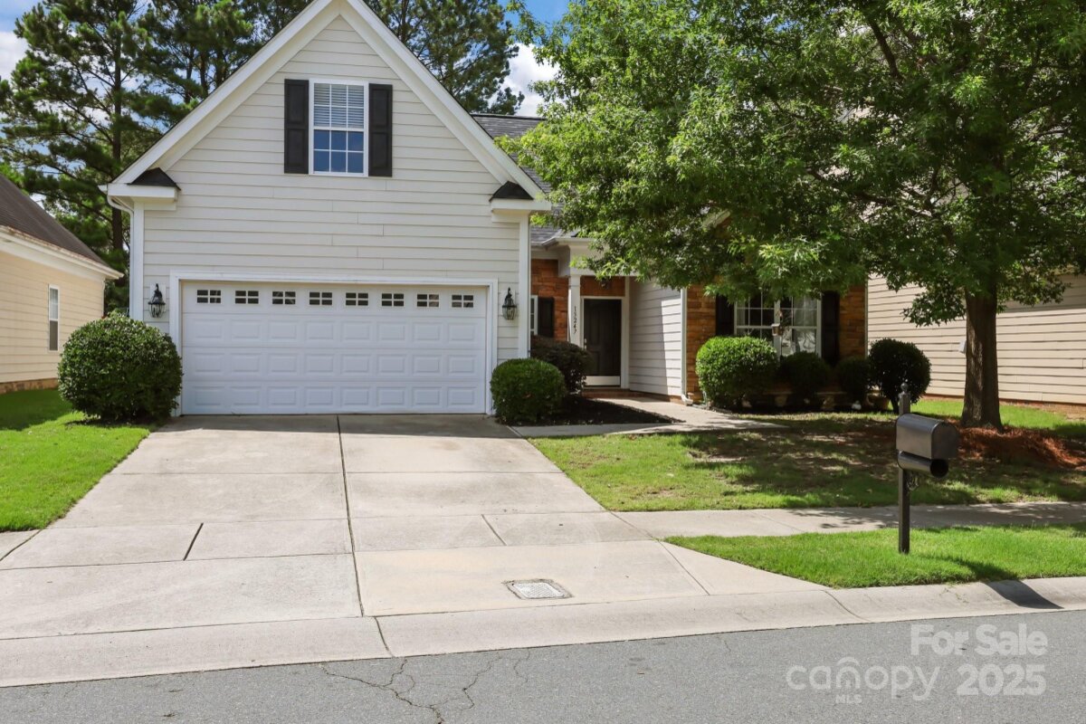 13247 Eastfield Village Lane, Charlotte, NC 28269, MLS # 4268795