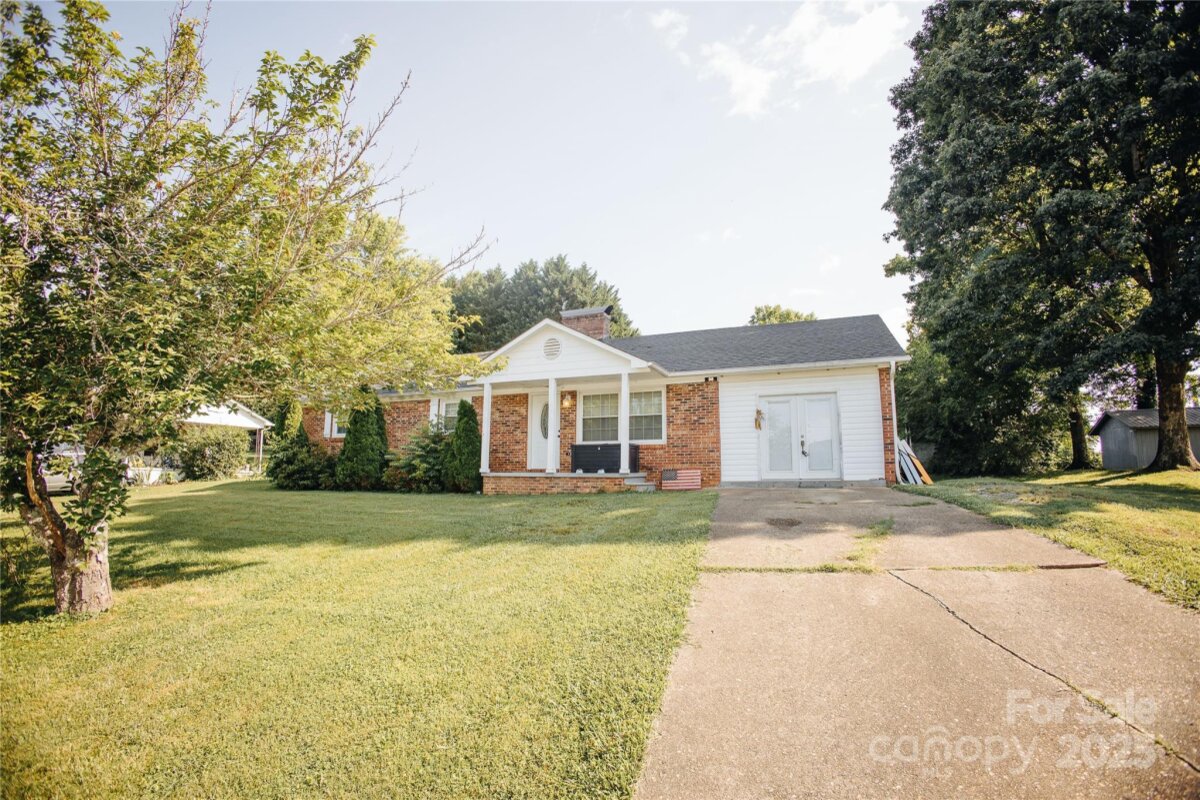 98 Long Street, Marion, NC 28752, MLS # 4269127