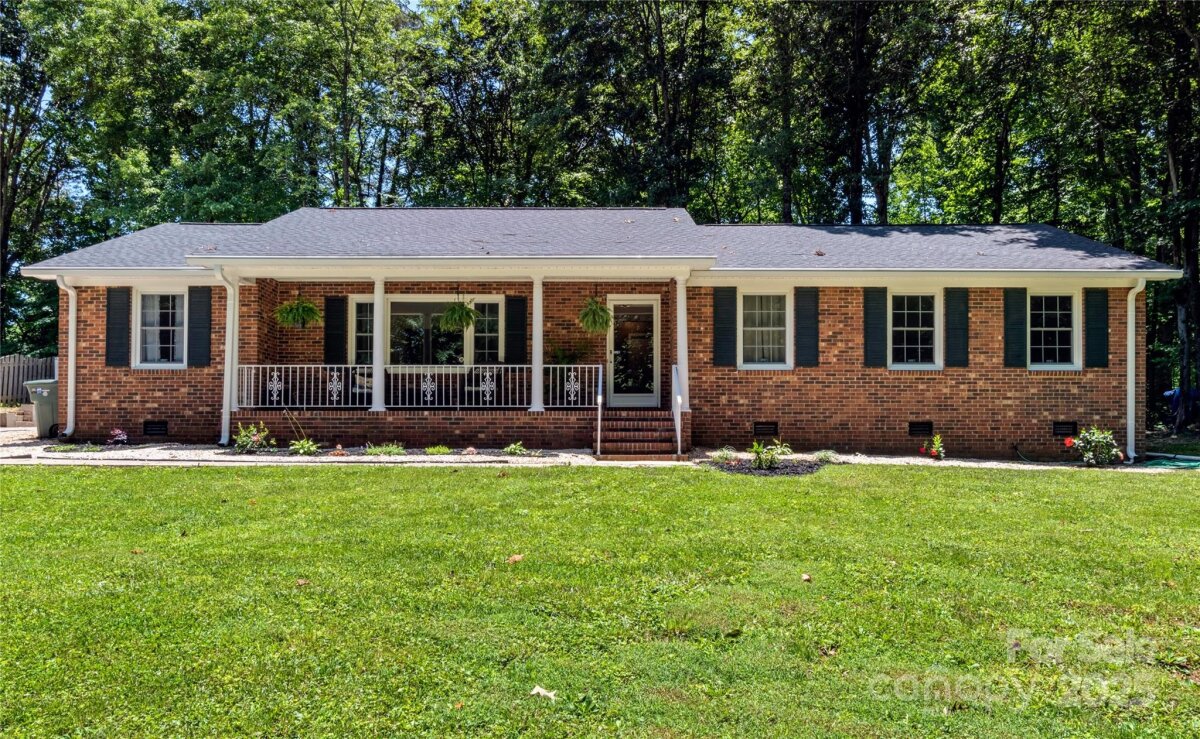 3920 Tonbridge Lane, Winston Salem, NC 27106, MLS # 4269647
