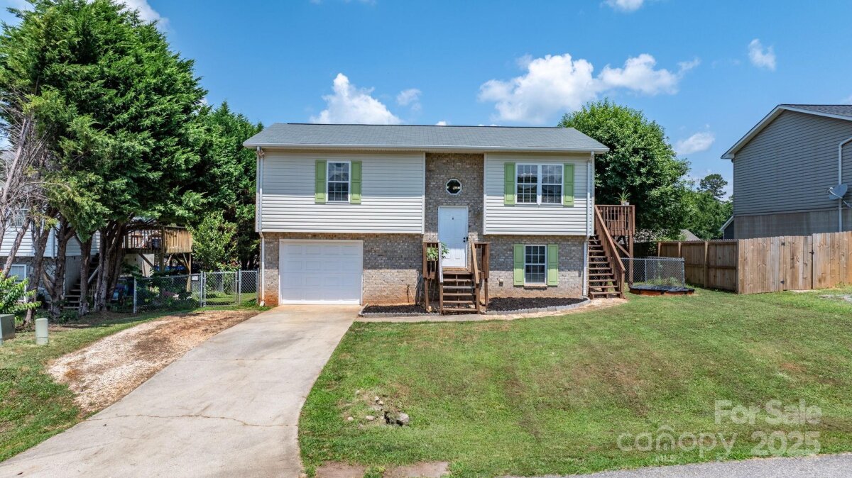 23 Redwood Court, Hickory, NC 28601, MLS # 4269697