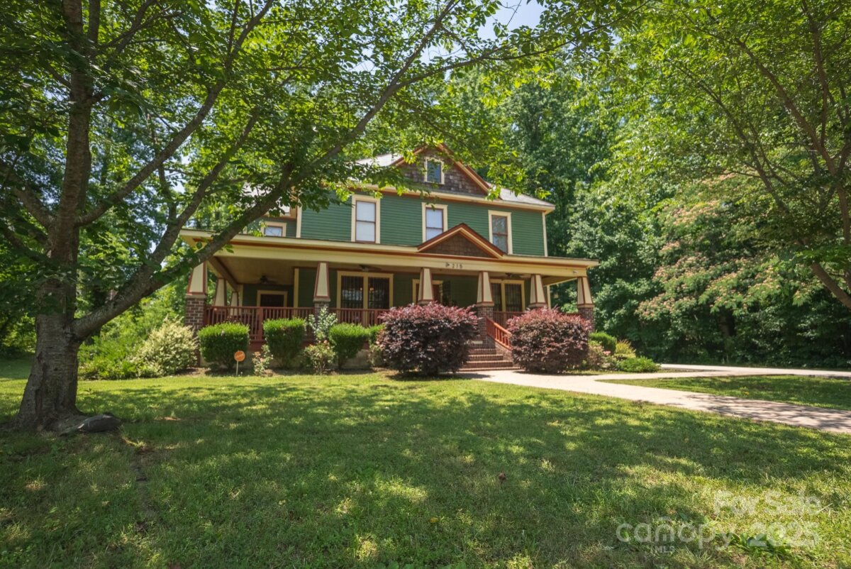 215 W Eastway Drive Drive, Charlotte, NC 28213, MLS # 4269945