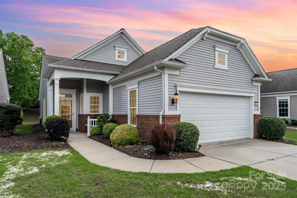 photo of home for sale at 5141 Grandview Drive