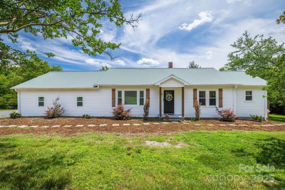 110 Camelot Drive, Granite Falls, NC 28630, MLS # 4270416