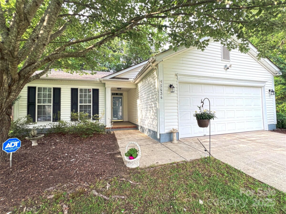 5434 Starflower Drive, Charlotte, NC 28215, MLS # 4270546
